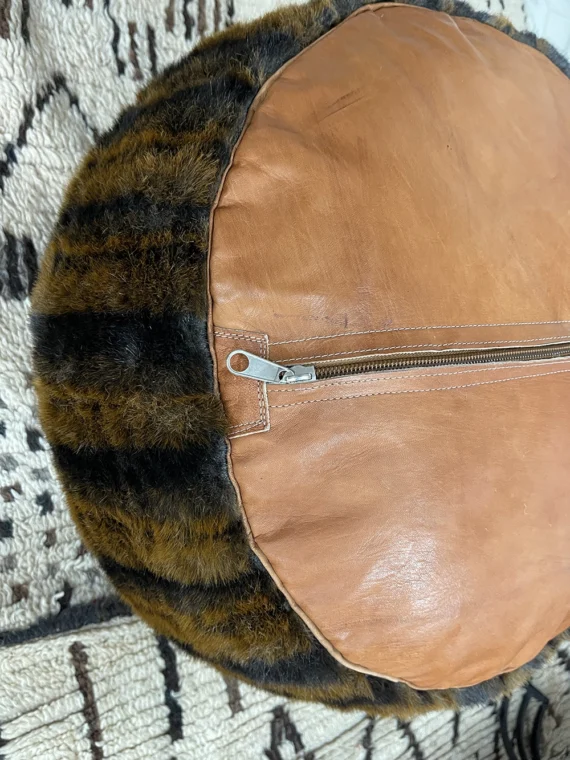 Moroccan ottoman pouf - Henna Oasis