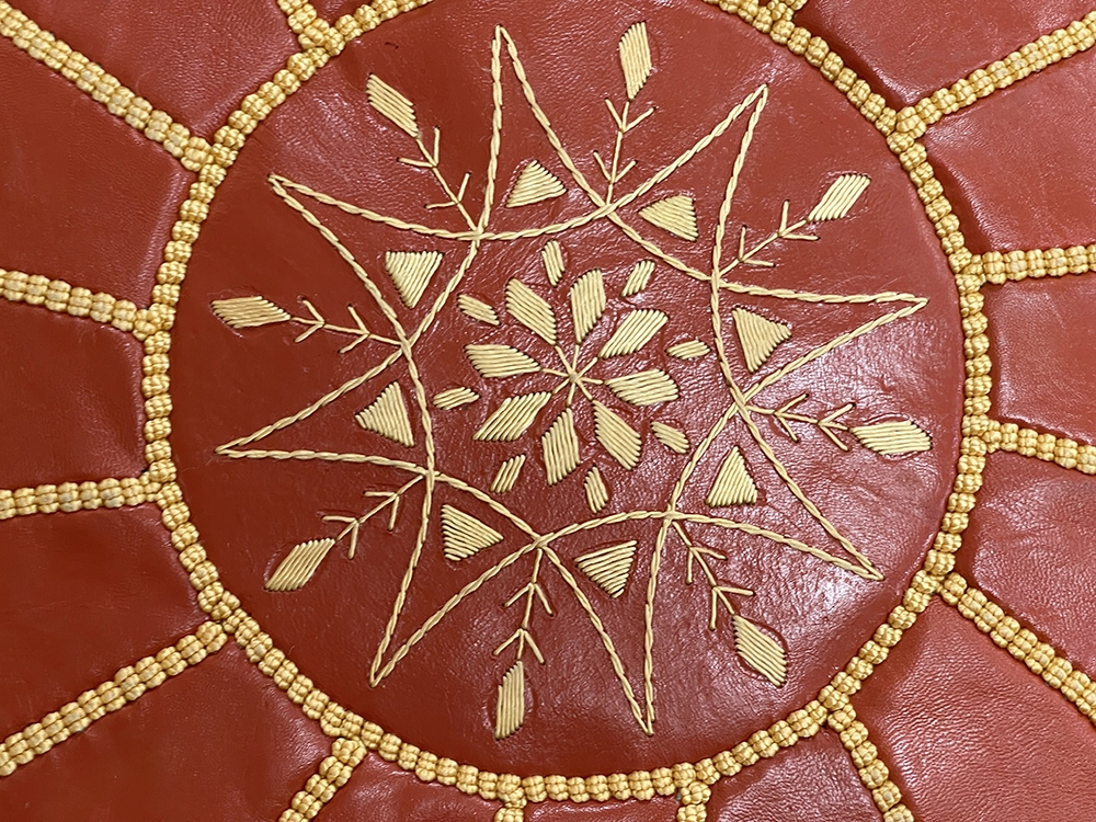 Moroccan ottoman pouf - Cozy Camel