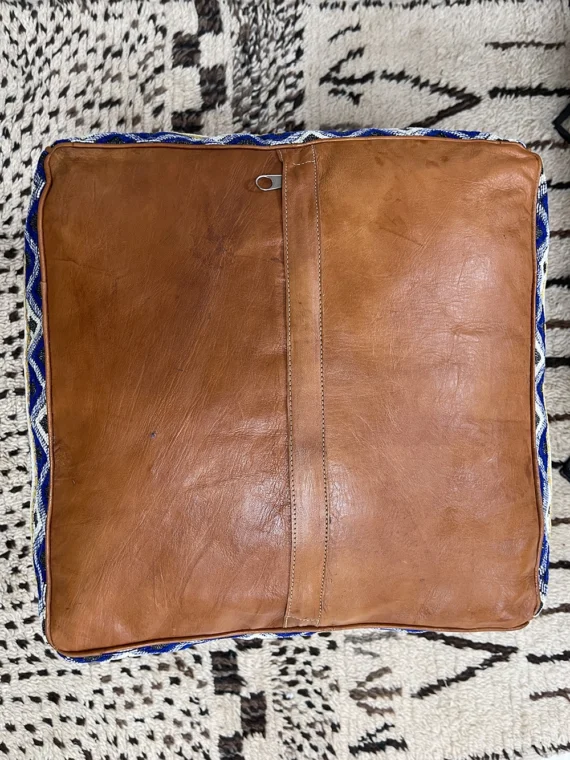 Moroccan ottoman pouf - Atlas Adventure